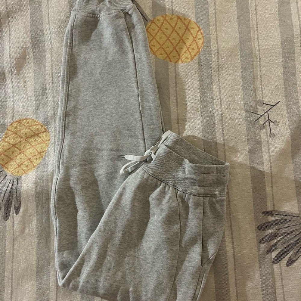 Lululemon Scuba Grey High Rise Joggers